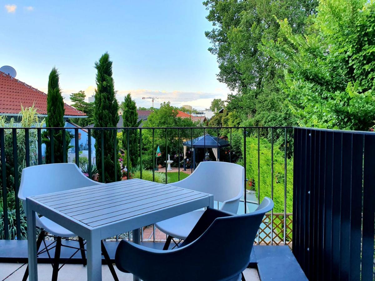 Near Lake Fully Furnished Beautiful Apartment Vienna Exterior photo